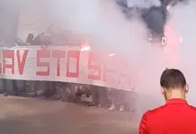 (VIDEO) Navijači Zrinjskog posjetili trening i pružili podršku igračima pred utakmicu protiv Borca 1661823337 Video Navijaci Zrinjskog Posjetili Trening I Pruzili Podrsku Igracima Pred