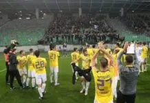 Kaotičan derbi odlučila pogreška vratara (VIDEO) 71138328 10159001451474126 5083709396773502976 N