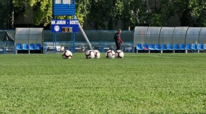 Krecu I Juniori Dinamo U Zdralovima Hajduk Protiv Sibenik –