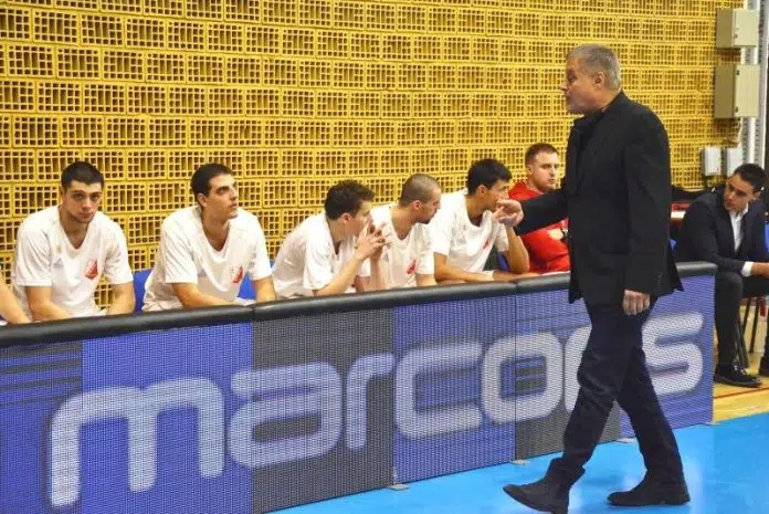MUTA SAVETUJE MLADE: Nije sve Zvezda i Partizan Muta Savetuje Mlade Nije Sve Zvezda I Partizan