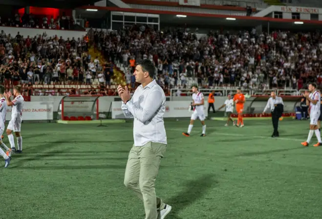 Sergej Jakirović odabrao početnih jedanaest za derbi protiv Sarajeva Sergej Jakirovic Odabrao Pocetnih Jedanaest Za Derbi Protiv Sarajeva