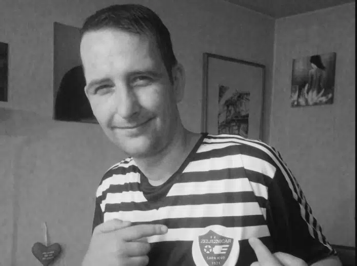 Zeljeznicar Se Oprostio Od Svog Vjernog Navijaca Autora Sampionske Pjesme
