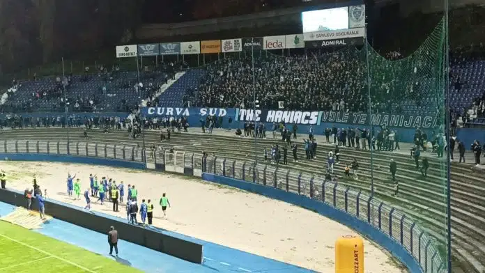 Video Ogromno Slavlje Na Grbavici Pogledajte Kako Su Manijaci Sa