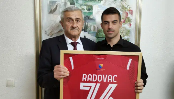Fk Velez Se Zvanicno Oprostio Od Samira Radovca Upucujemo Mu