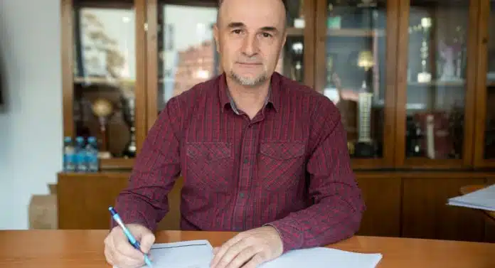 Sarajevo zvanično ima novog direktora akademije Sarajevo Zvanicno Ima Novog Direktora Akademije
