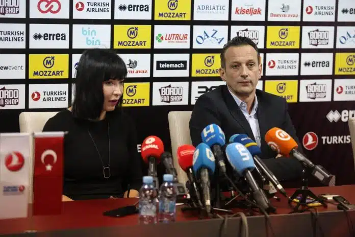 Direktorica Sarajeva U Drustvu Brace Mamic Gledala Finale Mundijala Kaze