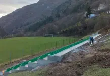 (FOTO) Navijači bh. kluba opremili tribinu na stadionu koji se nalazi u specifičnom prirodnom okruženju Navijaci Bh Kluba Opremili Tribinu Na Stadionu Koji Se