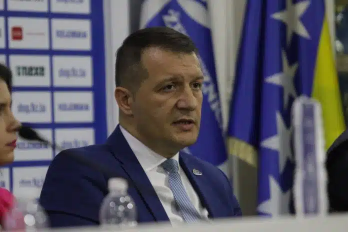 Predsjednik Plavih O Diglisicu Ostavljen Mu Je Rok Do Kraja