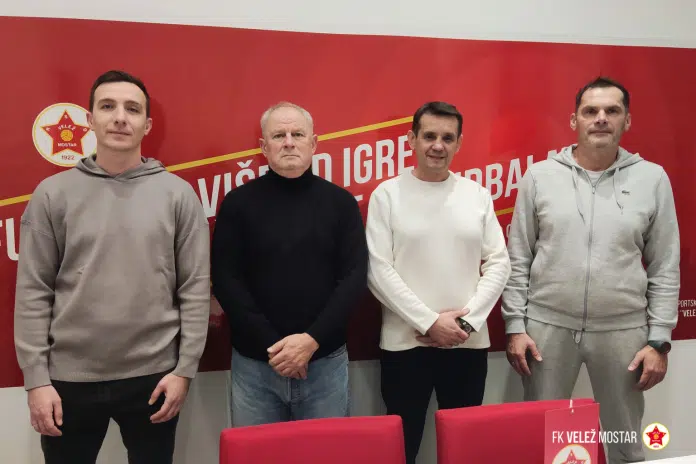 Velez Kompletirao Strucni Kadar Zvanicno Potpisani Ugovori