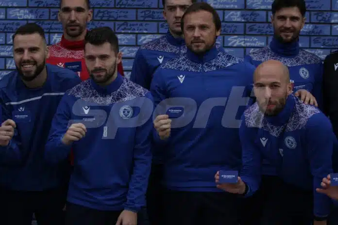 Dva Defanzivca Na Probi U Zeljeznicaru