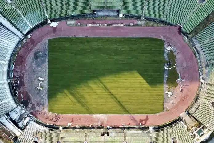 Pogledajte Kako Iz Zraka Izgleda Novi Travnjak Na Stadionu