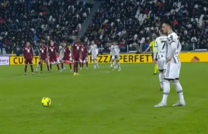 GRADSKI RIVALI: Srbi asistirali, Juventus efikasan u derbiju Torina! (VIDEO) Gradski Rivali Srbi Asistirali Juventus Efikasan U Derbiju Torina Video