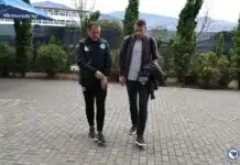 (FOTO) Džeko stigao na pripreme reprezentacije, pogledajte kako ga je dočekao Hadžibegić Dzeko Stigao Na Pripreme Reprezentacije Pogledajte Kako Ga Je