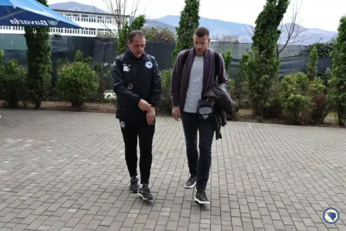 Dzeko Stigao Na Pripreme Reprezentacije Pogledajte Kako Ga Je