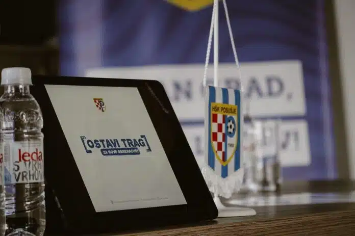 Posusje Na Vanrednoj Press Konferenciji Predstavilo Povijesni Projekat Ostavi Trag