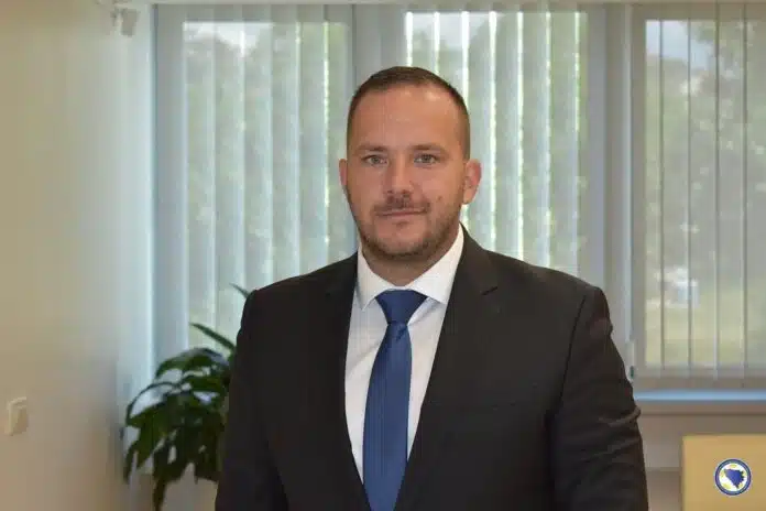 Stiže li VAR u Premijer ligu? Vico Zeljković najavio još Stize Li Var U Premijer Ligu Vico Zeljkovic Najavio Jos