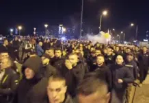 (VIDEO) Islanđane čeka paklena atmosfera, navijači BiH u velikom broju popunjavaju stadion Video Islandane Ceka Paklena Atmosfera Navijaci Bih U Velikom Broju