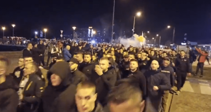 Video Islandane Ceka Paklena Atmosfera Navijaci Bih U Velikom Broju