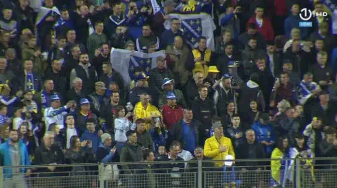 Video Pogledajte Kako Su Navijaci Otpjevali Jedna Si Jedina Tokom