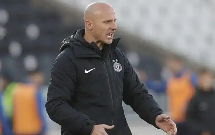 Novi Prekid Na Banovom Brdu Jos Jedan Dio Tribina Prazan