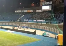 (VIDEO) Manijaci održali lekciju igračima Željezničara, a onda im pružili podršku Video Manijaci Odrzali Lekciju Igracima Zeljeznicara A Onda Im Pruzili