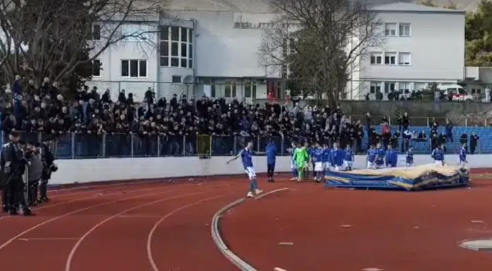 (VIDEO) Pogledajte kako su Manijaci ispratili fudbalere Željezničara, Cocalić pokazao Video Pogledajte Kako Su Manijaci Ispratili Fudbalere Zeljeznicara Cocalic Pokazao