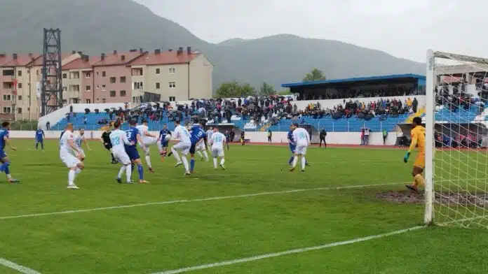 Leotar Sa Igracem Vise Uspio Da Savlada Tuzla City