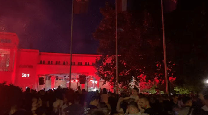 Video Navijaci Zrinjskog Ponovo Bh Javnost Pocastili Sramotnom Pjesmom Nema