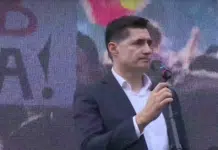 Moćan govor Poledice na protestu: U srpskom fudbalu postoji samo mafija! 648Ebfd5 Af2C 4878 8821 41640A0A0A73 1687041791 Poledica 900X482 Preview