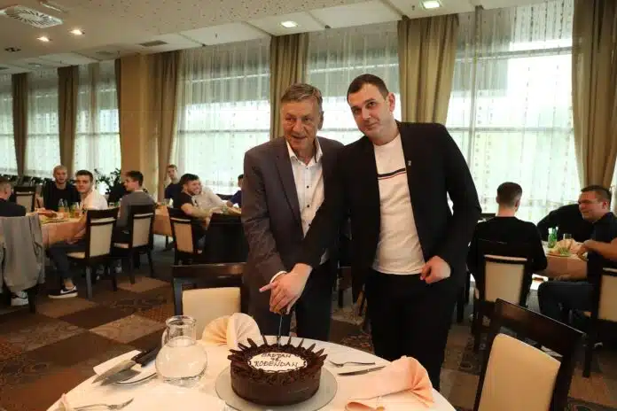 Evo Sta Je Uradio Kasumovic Povodom Plasmana Celika U Prvu