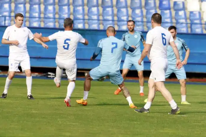 (FOTO) Prvi tim Želje u prekrasnoj atmosferi savladao šampionsku generaciju Prvi Tim Zelje U Prekrasnoj Atmosferi Savladao Sampionsku Generaciju