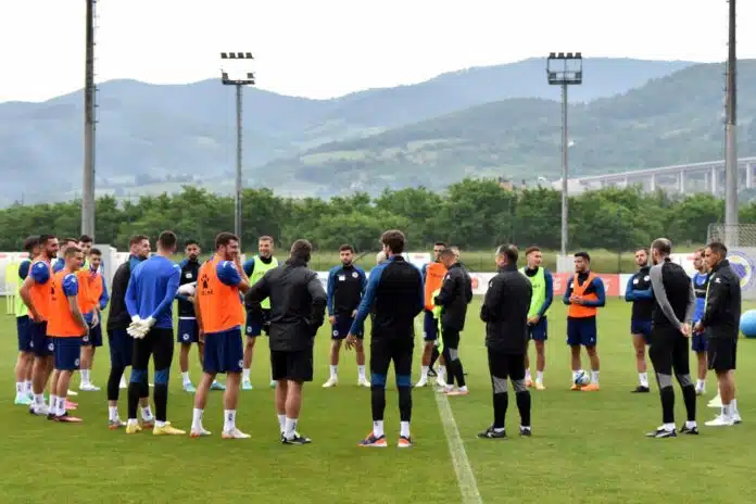 Reprezentativci Bih Odradili Novi Trening Ekipi Se Pridruzio Jedan