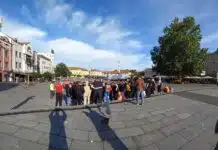 (VIDEO) Fukare izašle na protest u centru Tuzle i poručile: Uprava napolje! Video Fukare Izasle Na Protest U Centru Tuzle I Porucile