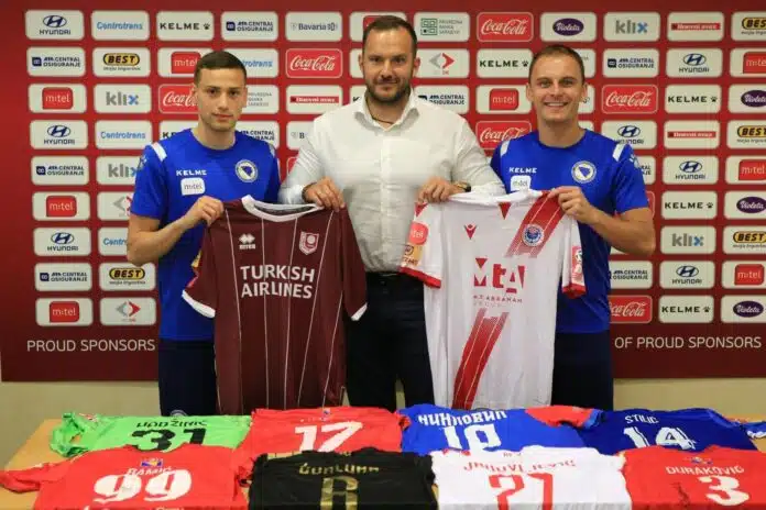 Zeljkovic Otkupio Dresove Bh Fudbalera I Pomogao Fond Za Lijecenje