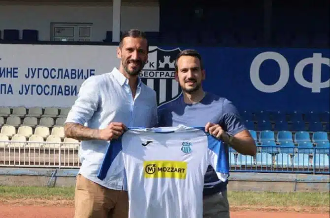 Nikola Vujadinović pojačao Nikola Vujadinovic Pojacao Romanticare
