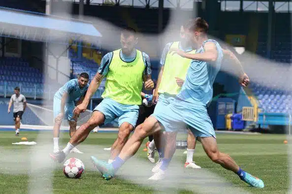 Igraci Zeljeznicara Obavili Trening Na Grbavici I Otputovali U