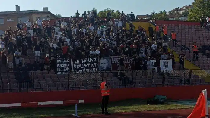 Video Horde Zla Sa Malim Zakasnjenjem Stigli Na Tusanj Pjesma