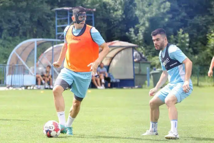 Željo obavio posljednji trening pred Igman, sa Plavima trenira i Zeljo Obavio Posljednji Trening Pred Igman Sa Plavima Trenira I
