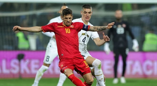 Nista Od Partizana Jovetic Nosi Crveno Bijeli Dres