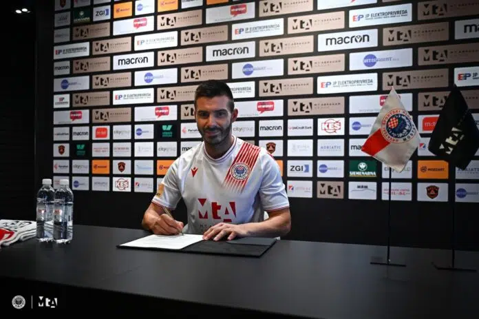 Trebao pojačati Velež, ali se odlučio za ljutog rivala Rođenih Trebao Pojacati Velez Ali Se Odlucio Za Ljutog Rivala Rodenih