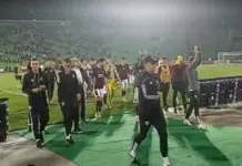 (VIDEO) Pogledajte kako je istočna tribina pozdravila fudbalere Sarajeva nakon večerašnje pobjede Video Pogledajte Kako Je Istocna Tribina Pozdravila Fudbalere Sarajeva Nakon