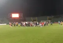 (VIDEO) Visoke tenzije po završetku utakmice, pogledajte koškanje igrača dva tima Video Visoke Tenzije Po Zavrsetku Utakmice Pogledajte Koskanje Igraca Dva