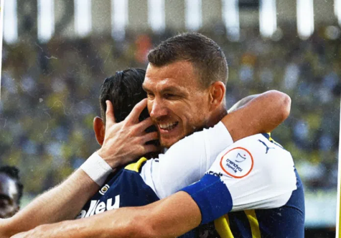 651997Ec 3Fb0 4761 A047 4E040A0A0A73 1694968728 Dzeko Fenerbahce 5 Preview