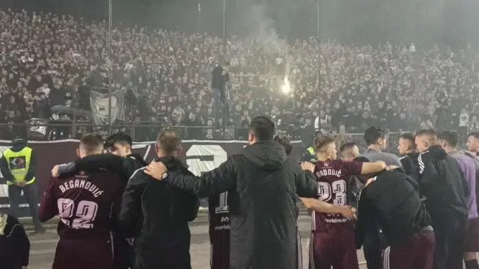 Video Pogledajte Ogromno Slavlje Pred Sjevernom Tribinom Navijaci I Igraci