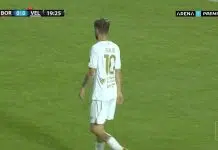 Velež zbog nesmotrenih poteza Suljića ostao sa 10 igrača Velez Zbog Nesmotrenih Poteza Suljica Ostao Sa 10 Igraca