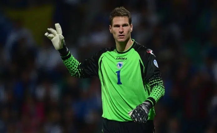 Asmir Begovic U Sustini Sam Bio Prisiljen Da Prekinem Reprezentativnu
