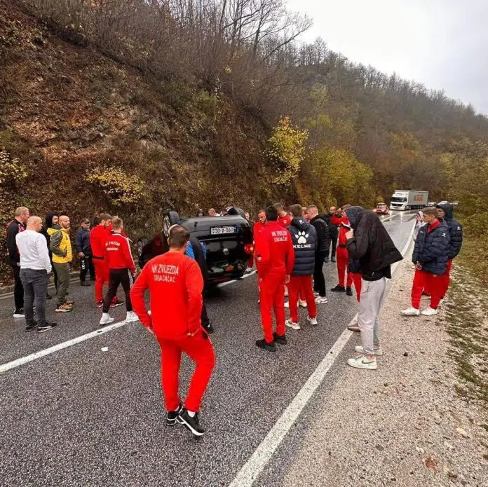 Djevojka se prevrnula sa autom, herojski potez igrača Zvijezde oduševio Djevojka Se Prevrnula Sa Autom Herojski Potez Igraca Zvijezde Odusevio