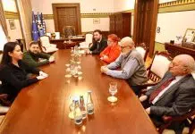 Nakon uznemiravanja od strane potpredsjednika Zrinjskog: Predstavnici Jevrejske općine Sarajevo pružili podršku Benjamini Karić Nakon Uznemiravanja Od Strane Potpredsjednika Zrinjskog Predstavnici Jevrejske Opcine Sarajevo