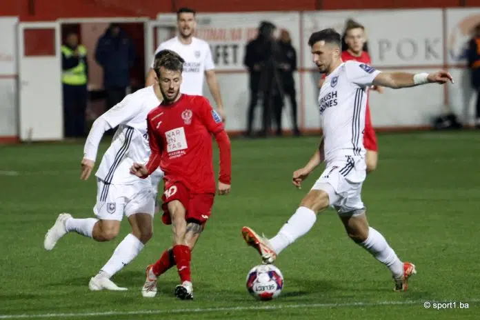 (FOTO) Velež dobio još jedan derbi: Rođeni nadigrali Sarajevo i Velez Dobio Jos Jedan Derbi Rodeni Nadigrali Sarajevo I