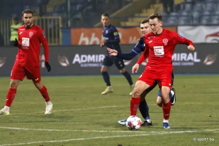 (FOTO) Velež slavio na Grbavici, produbio krizu Željezničara i skočio Velez Slavio Na Grbavici Produbio Krizu Zeljeznicara I Skocio